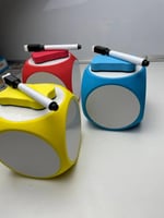 نرد اكتب وامسح ( ثلاث حبات بثلاثة ألوان مختلفة )