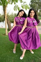 فستان كلاسيك بنفسجي