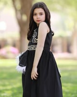 فستان الحرف العربي