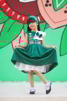 فستان اخضر بحزام