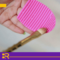 منظف فرش المكياج