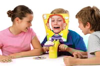 لعبة حفلة عائلية، مزحة كريمة الكيك