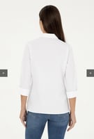 قميص ابيض بشاره كحليه