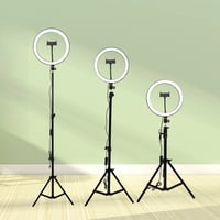 ستاند حامل هواتف مع اضاءة ناعمة