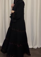 عبايه (N80) شك عنابي طبقات