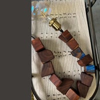 اضاءة من الخشب الطبيعي مصنوعة مع الريزن