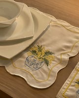 طقم مفارش سفرة مطرز Mimosa