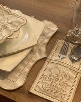 طقم مفارش سفرة مطرز - رمضان مبارك (تطريز لون كريمي...