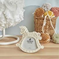 إطار صور للمواليد Carousel أبيض