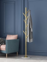 علاقة ملابس Tree