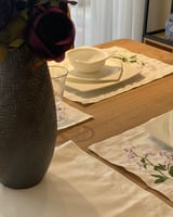 طقم مفارش سفرة مطرز Violate