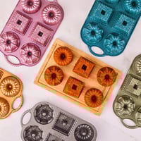 قالب كيك Griss وردي