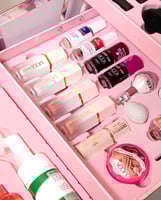 بوكس مودا المطوّر – طقم مكياج وعناية 140 قطعة | Mo...