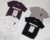 تيشيرت خامة طبية قصة عادي يتوفر أربع الوان بطباعة...