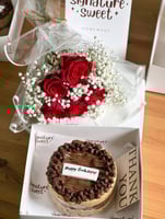 كيكه كوكيز مع باقه ورد