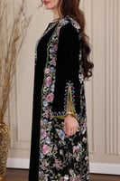 جلابية مخمل بتطريز شك يدوي والتل المطرز