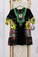 جلابية مخمل بناتية بتطريز عسيري وتداخل الكلفة الجن...