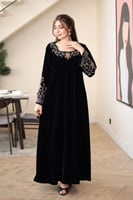 جلابية مخمل بتطريز شك يدوي في الرقبة والاكمام