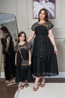 جلابية لينن ( بناتية ) بتطريز رائع في الصدر وحقيبة