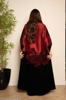 جلابية مخمل ممزوجة بخامة تفتة واقفة وكلفة مطرزة في...