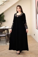 جلابية مخمل بتطريز شك يدوي في الرقبة والاكمام