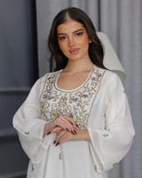 ابيض