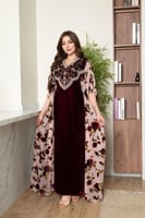 جلابية مخمل بتطريز شك وكرستالات في الصدر وتداخل ال...