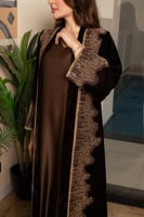 جلابية مخمل قطعتين بكلفة مطرزة