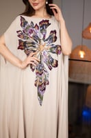 جلابية جوجيت فراشة بكلفة مطرزة من الامام