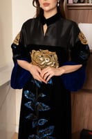 جلابية مخمل ممزوجة بخامة التفتة في الصدر وتطريز من...