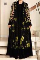 اسود تطريز تفاحي