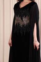 جلابية مخمل مطرزة بالترتر بإضافة خامة الجورجيت