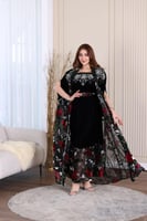 جلابية مخمل قطعتين بتطريز شك وكرستالات ممزوجة بخام...