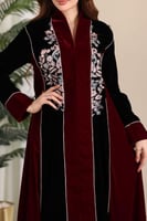 جلابية مخمل بتطريز كمبيوتر في الامام والخلف