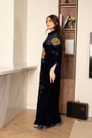 جلابية مخمل ممزوجة بخامة التفتة في الصدر وتطريز من...