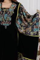 قماش أسود مشجر كحلي