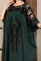 زيتي بتطريز أسود