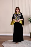 جلابية مخمل قلاب بكلفة تطريز ترتر موردة في الصدر