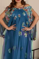 فستان تل بأكمام واسعه من الترتر