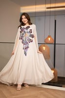 جلابية جوجيت فراشة بكلفة مطرزة من الامام