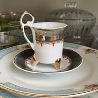 كوب بورسلان من الخزف الصيني العتيق