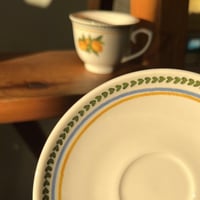 ‎فنجان قهوة نمط "ليمنسيلو" (Lemoncello) المصنوع من...