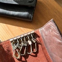 محفظة مفاتيح | اصدار قديم