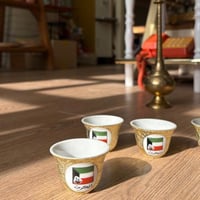 فنجال ياباني اصدار قديم | يحمل علم دولة الكويت