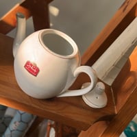 ابريق عتيق من اهداءت بنتليز