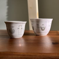 فناجيل عتيقة | ختم صيني أحمر