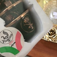 من الفناجيل اليابانية العتيقة و النادرة التي تحمل...