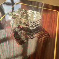 علبة حديد اصدار قديم