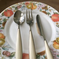 أدوات الأكل، اصدار قديم - لون أبيض