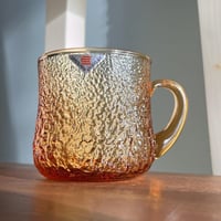 كوب زجاجي ياباني فنتج – لون كهرماني من Kamei Glass...